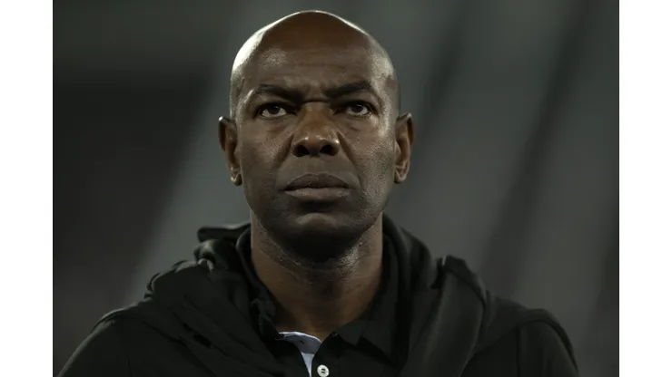 Caçapa durante confronto contra o Bragantino no Brasileirão de 2023.