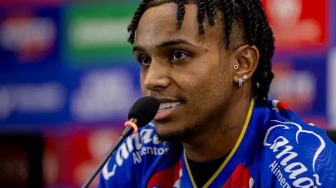 Foto: Letícia Martins/EC Bahia – Kayky durante entrevista coletiva no Bahia.