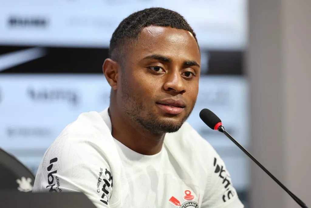 Diego Palacios durante apresentação no Corinthians em 2024. Foto: Marcello Zambrana/AGIF