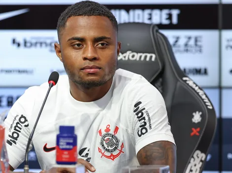 Notícia sobre Palacios bomba no Corinthians