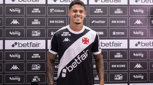 Lucas Freitas em apresentação do Vasco.