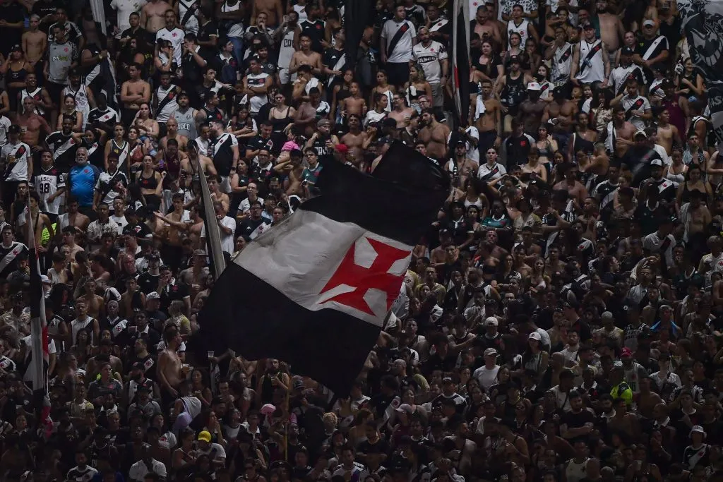 Torcida Jovem quer clássico em São Januário – Foto: Thiago Ribeiro/AGIF.