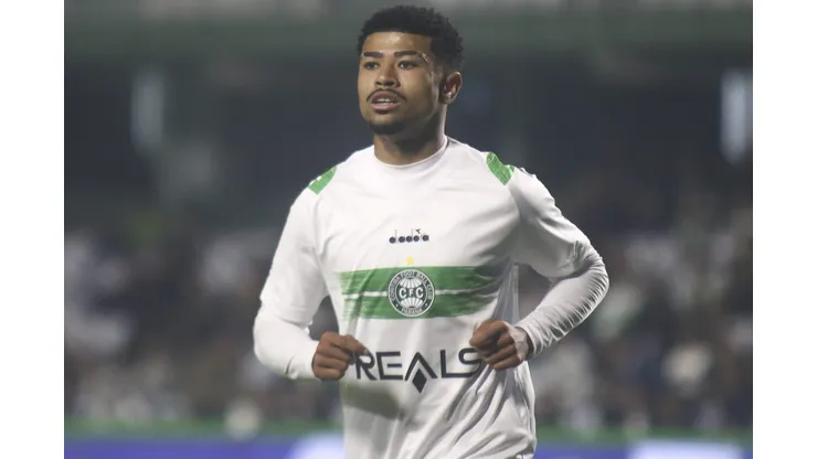 Lucas Ronier jogador do Coritiba