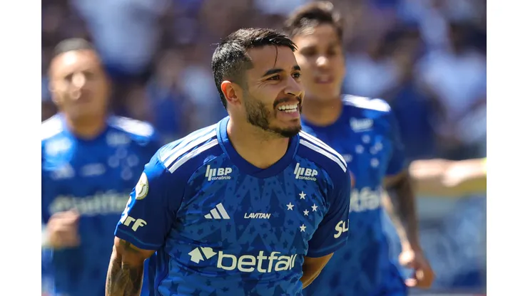 William durante confronto contra o Atlético-GO no Brasileirão 2024.