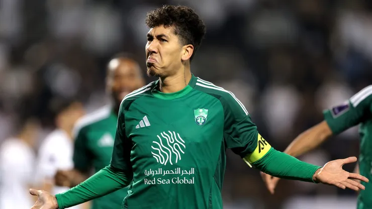 Roberto Firmino pelo Al-Ahli. Foto: Mohamed Farag/Getty Images