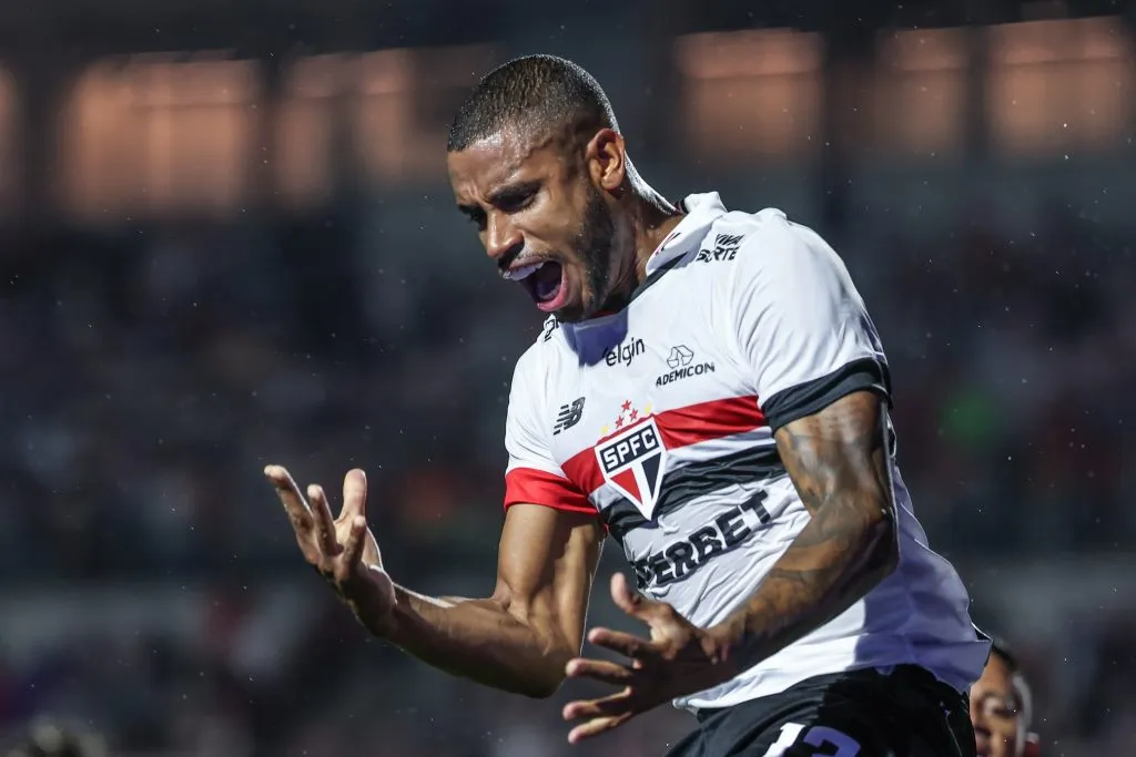 André Silva pode deixar o São Paulo – Foto: Marcello Zambrana/AGIF.