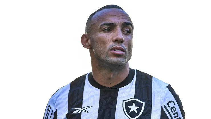 Marcal jogador do Botafogo durante partida contra o Fluminense no estadio Maracana pelo campeonato Carioca 2024.