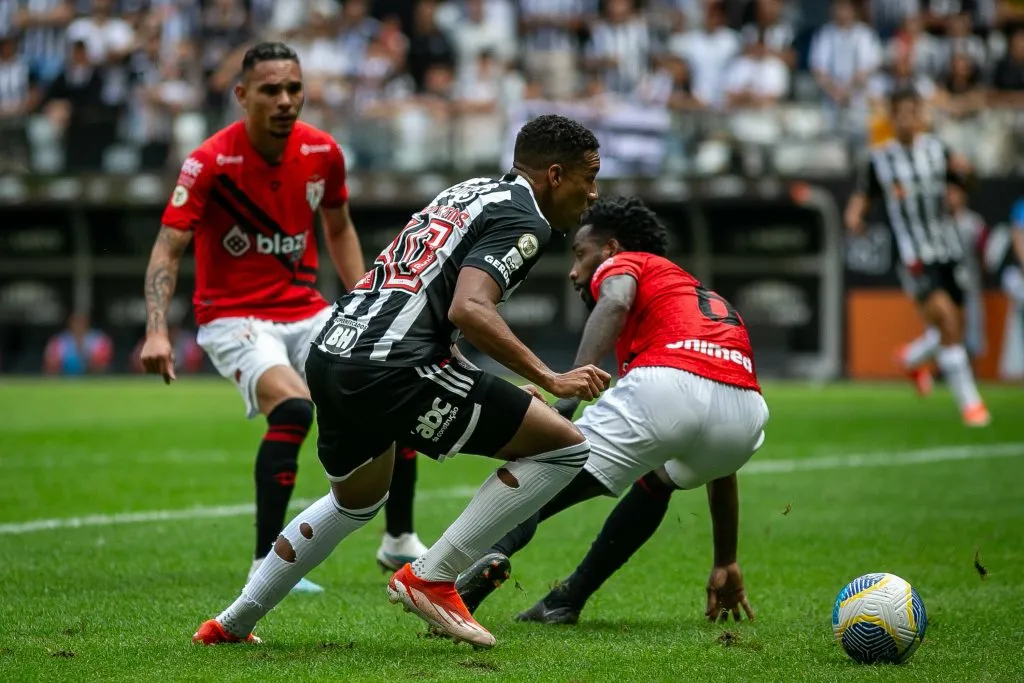 Brahian Palacios jogador do Atlético-MG durante partida contra o Atlético-GO pelo campeonato Brasileiro A 2024. Foto: Fernando Moreno/AGIF