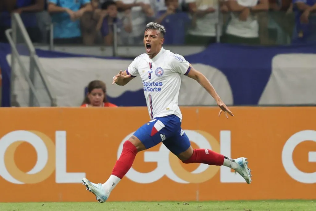Luciano Rodriguez jogador do Bahia comemora seu gol durante partida contra o Cruzeiro pelo campeonato Brasileiro A 2024. Foto: Gilson Lobo/AGIF