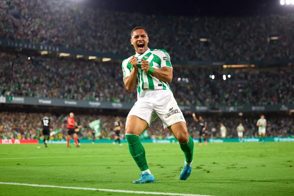 SEVILLE, SPAIN – SEPTEMBER 13: Vitor Roque of Real Betis celebrates after scoring the teams second goal during the LaLiga match between Real Betis Balompie and CD Leganes  at Estadio Benito Villamarin on September 13, 2024 in Seville, Spain. (Photo by Fran Santiago/Getty Images)