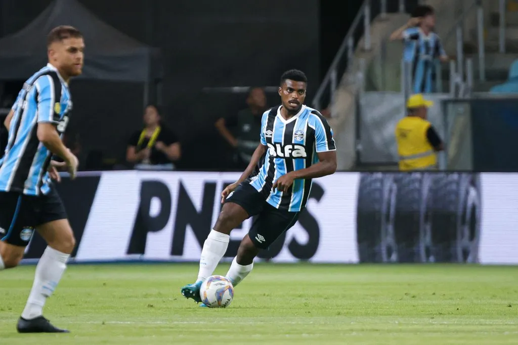 Jemerson jogador do Grêmio durante partida contra o Pelotas na Arena do Grêmio pelo campeonato Gaúcho 2025. Foto: Maxi Franzoi/AGIF