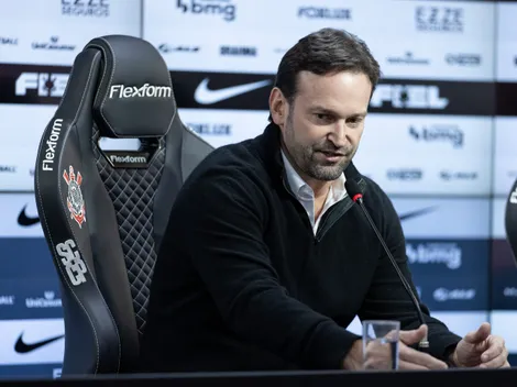 Diretor do Corinthians admite 'necessidade' do clube no meio do ano
