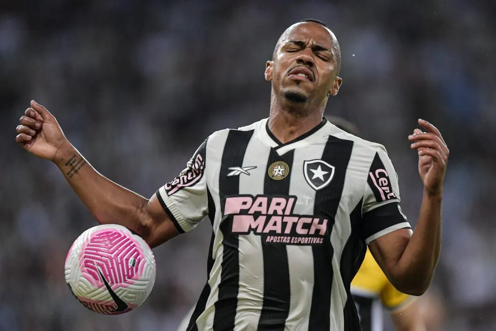 Marlon Freitas foi pedido na seleção por Felipe Melo – Foto: Thiago Ribeiro/AGIF.