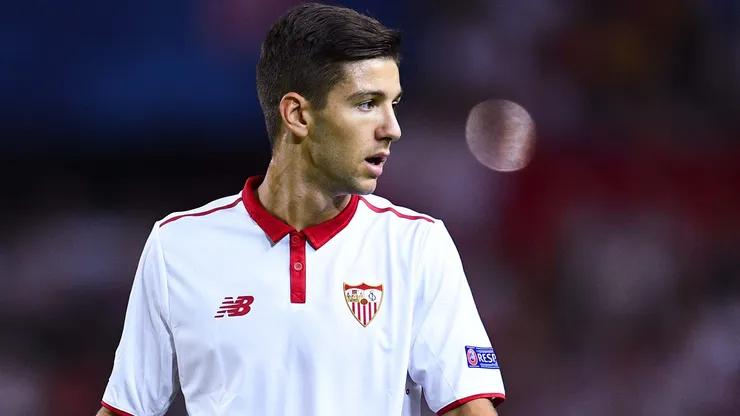 Luciano Vietto of Sevilla FC looks on during the UEFA Champions League Group H match between Sevilla FC and Olympique Lyonnais at the Ramon Sanchez-Pizjuan stadium on September 27, 2016 in Seville, Spain .