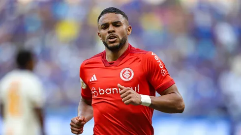 MG - BELO HORIZONTE - 05/11/2023 - BRASILEIRO A 2023, CRUZEIRO X INTERNACIONAL - Wanderson jogador do Internacional comemora seu gol durante partida contra o Cruzeiro no estadio Mineirao pelo campeonato Brasileiro A 2023. Foto: Gilson Lobo/AGIF