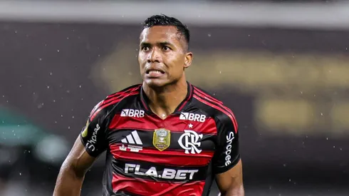 Alex Sandro será desfalque no Flamengo.