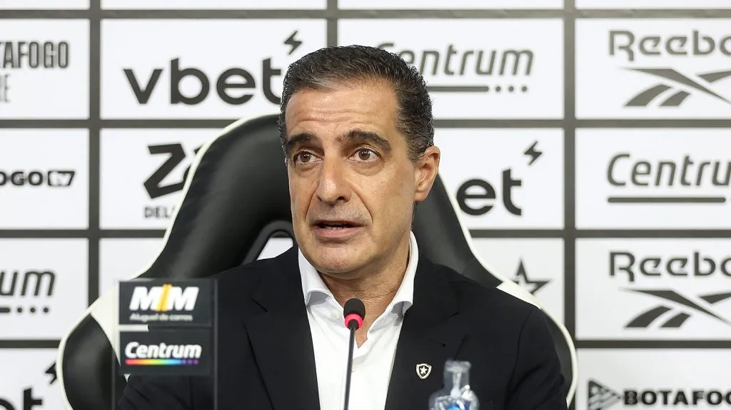 Paiva assinou com o Alvinegro - Foto: Vitor Silva/Botafogo.