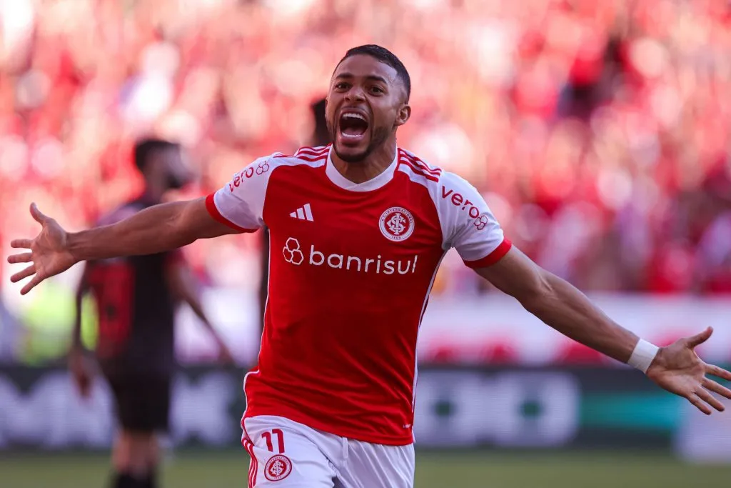 Wanderson atuando no Internacional em 2024 – Foto: Maxi Franzoi/AGIF