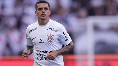 Fagner em partida pelo Corinthians. Foto: Ettore Chiereguini/AGIF