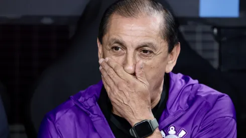 Ramón Díaz durante confronto contra o Universidad Central na Libertadores de 2025.