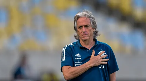Jorge Jesus em partida comandando o Flamengo. Foto: Thiago Ribeiro/AGIF