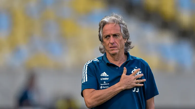 Jorge Jesus em partida comandando o Flamengo. Foto: Thiago Ribeiro/AGIF
