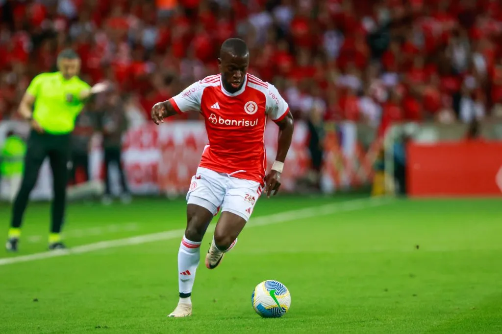 RS – PORTO ALEGRE – 04/12/2024 – BRASILEIRO A 2024, INTERNACIONAL X BOTAFOGO – Valencia jogador do Internacional durante partida contra o Botafogo no estadio Beira-Rio pelo campeonato Brasileiro A 2024. Foto: Luiz Erbes/AGIF