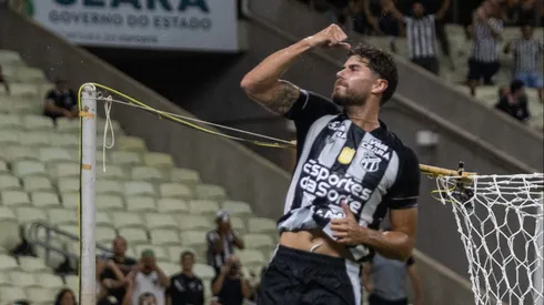 Pedro Raul jogador do Ceara comemora seu gol durante partida contra o Maracana no estadio Arena Castelao pelo campeonato Cearense 2025. Foto: Lucas Emanuel/AGIF