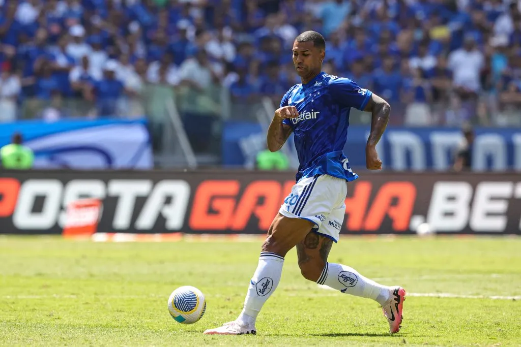 MG – BELO HORIZONTE – 01/09/2024 – BRASILEIRO A 2024, CRUZEIRO X ATLETICO-GO – Walace jogador do Cruzeiro durante partida contra o Atletico-GO no estadio Mineirao pelo campeonato Brasileiro A 2024. Foto: Gilson Lobo/AGIF