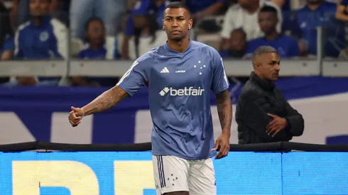 Walace jogador do Cruzeiro durante aquecimento antes da partida contra o Juventude no estadio Mineirao pelo campeonato Brasileiro A 2024.