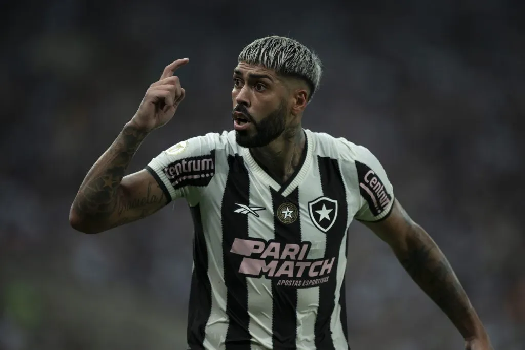 RJ – RIO DE JANEIRO – 18/10/2024 – BRASILEIRO A 2024, BOTAFOGO X CRICIUMA – Barboza jogador do Botafogo durante partida contra o Criciuma no estadio Maracana pelo campeonato Brasileiro A 2024. Foto: Jorge Rodrigues/AGIF