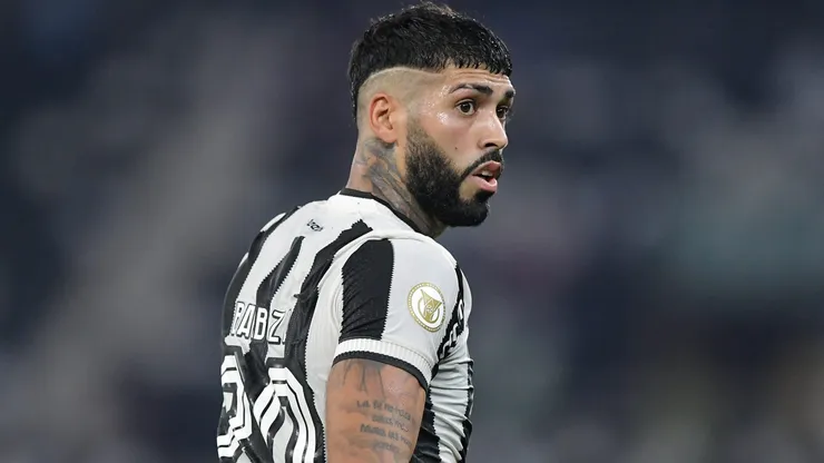 Barboza jogador do Botafogo durante partida contra o Fortaleza no estadio Engenhao pelo campeonato Brasileiro A 2024.