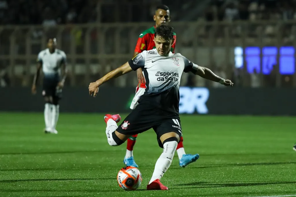 Romero jogador do Corinthians durante partida contra o Portuguesa no Pacaembu pelo campeonato Paulista 2025. Foto: Marco Miatelo/AGIF