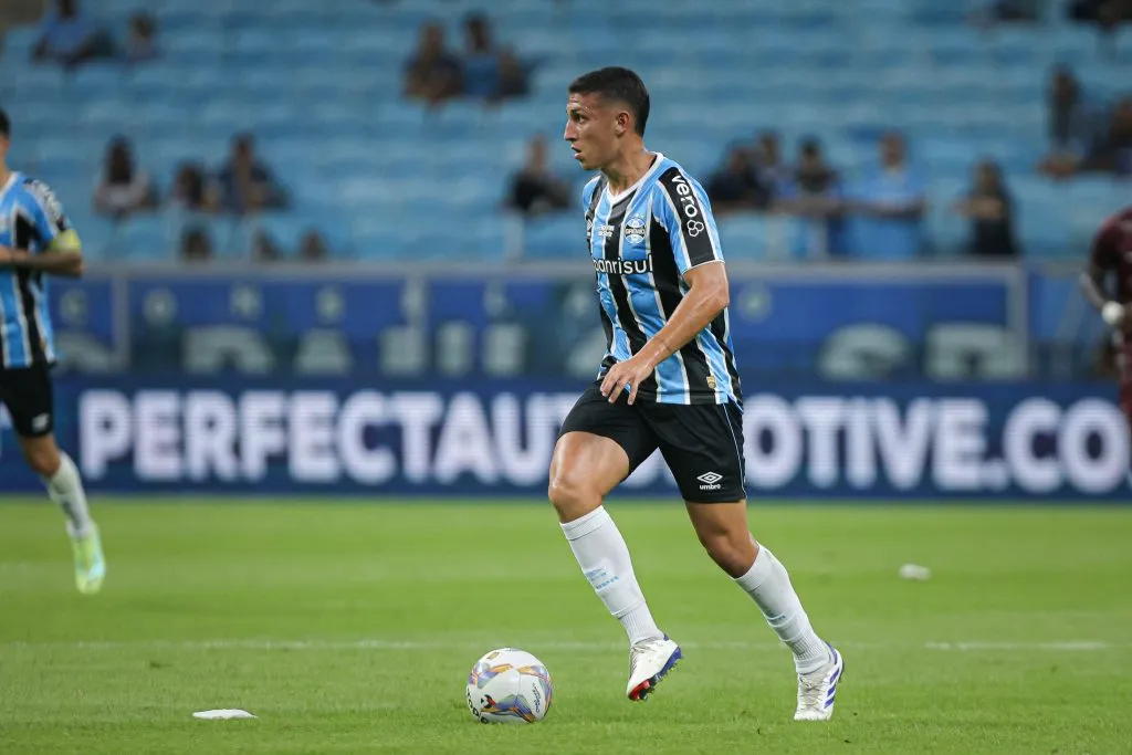 Monsalve jogador do Grêmio durante partida contra o Caxias pelo campeonato Gaúcho 2025. Foto: Maxi Franzoi/AGIF