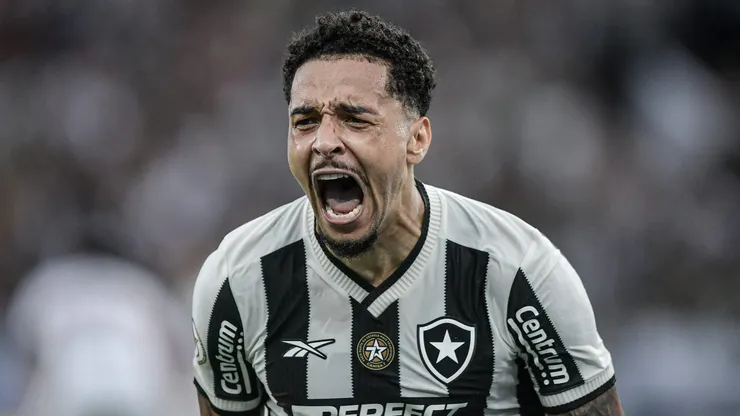 Gregore durante confronto contra o São Paulo no Brasileirão 2024.
