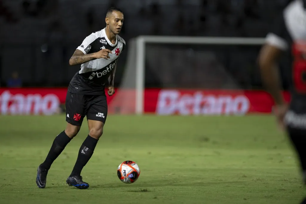 Souza jogador do Vasco durante partida contra o Bangu no estádio São Januário pelo campeonato Carioca 2025. Foto: Jorge Rodrigues/AGIF