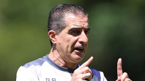 Renato Paiva é avisado de decisão tomada no Glorioso - Foto: Vitor Silva/Botafogo.