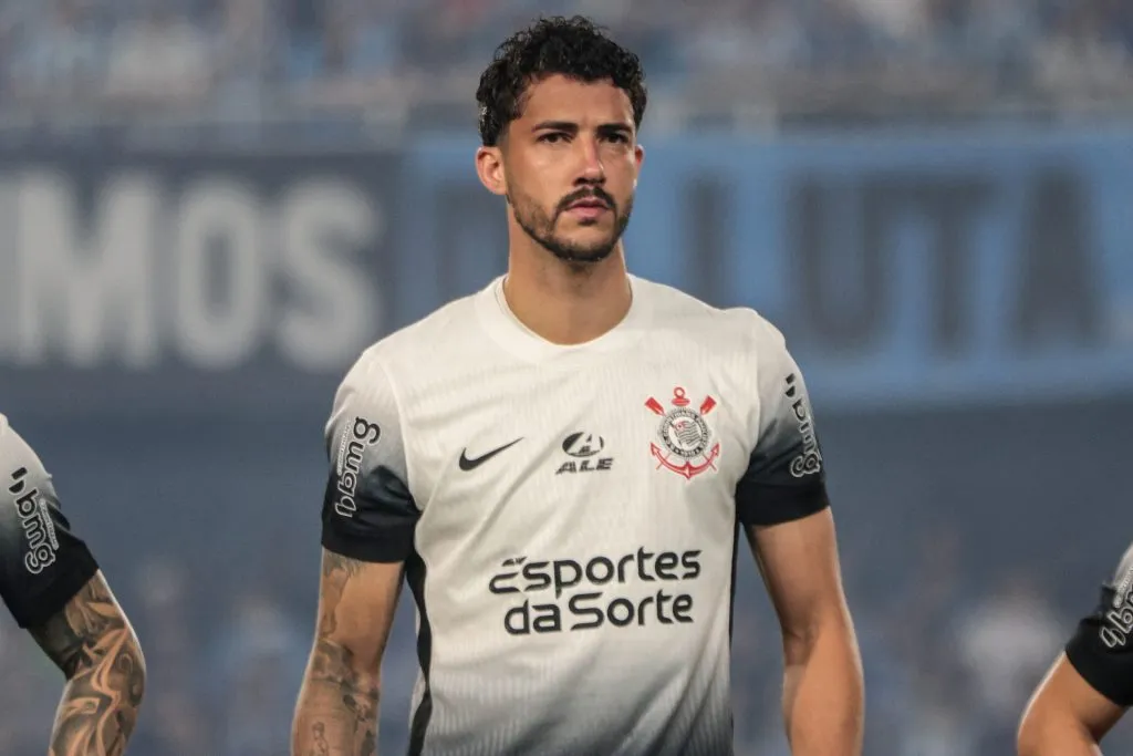 Gustavo Henrique durante partida contra o Grêmio na Copa do Brasil de 2024. Foto: Robson Mafra/AGIF