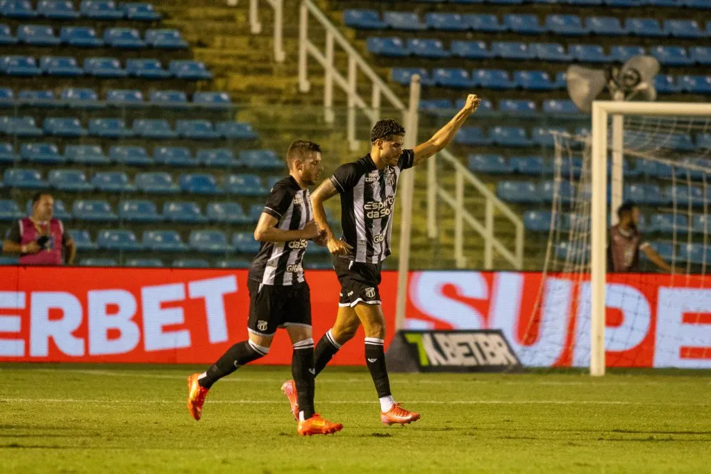 Pedro Raul jogador do Ceara comemora seu gol durante partida contra o America-RN no estadio Presidente Vargas (CE) pelo campeonato Copa Do Nordeste 2025. Foto: Baggio Rodrigues/AGIF