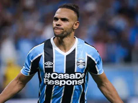 Braithwaite anima torcida do Grêmio com declaração sobre futuro