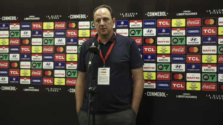 Rogério Ceni, técnico do Bahia, em entrevista antes da partida contra o Boston River-UR (Imagem: Rafael Rodrigues/EC Bahia)
