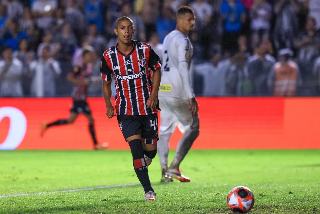 Ryan Francisco durante partida contra o Santos no Campeonato Paulista 2025. Foto: Marcello Zambrana/AGIF