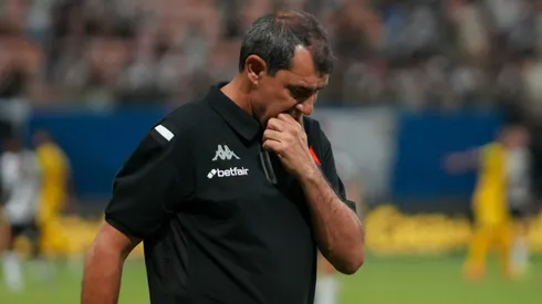 Carille durante confronto contra o Madureira no Campeonato Carioca de 2025.