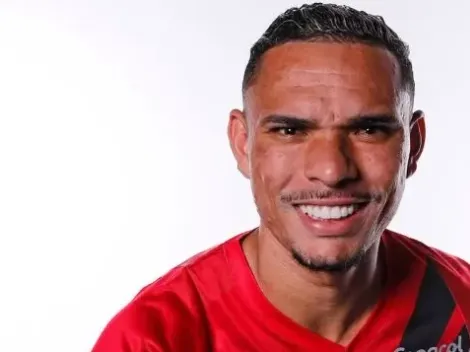 Athletico-PR avança no Campeonato Paranaense e VAR causa polêmica