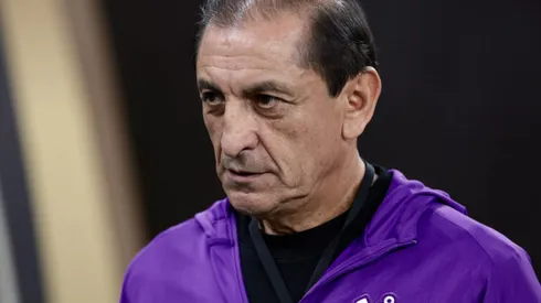 Ramón Díaz durnte confronto contra o Universidad Central na Libertadores 2025.
