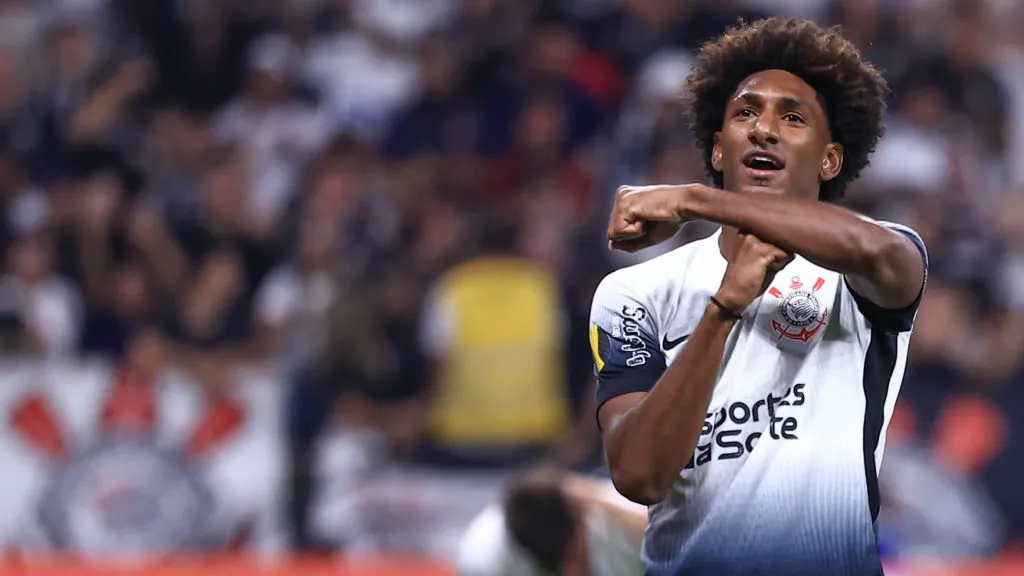 Talles Magno vem tendo poucas oportunidades pelo Corinthians. Foto: Marcello Zambrana/AGIF