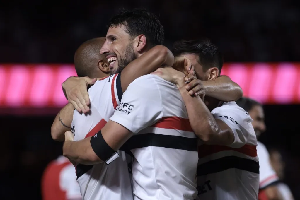 Calleri comemorando gol contra o Novorizontino no Campeonato Paulista de 2025. Foto: Marcello Zambrana/AGIF