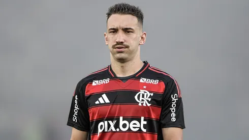 Leo Ortiz jogador do Flamengo durante partida contra o Vasco no estadio Engenhao pelo campeonato Carioca 2025. Foto: Thiago Ribeiro/AGIF