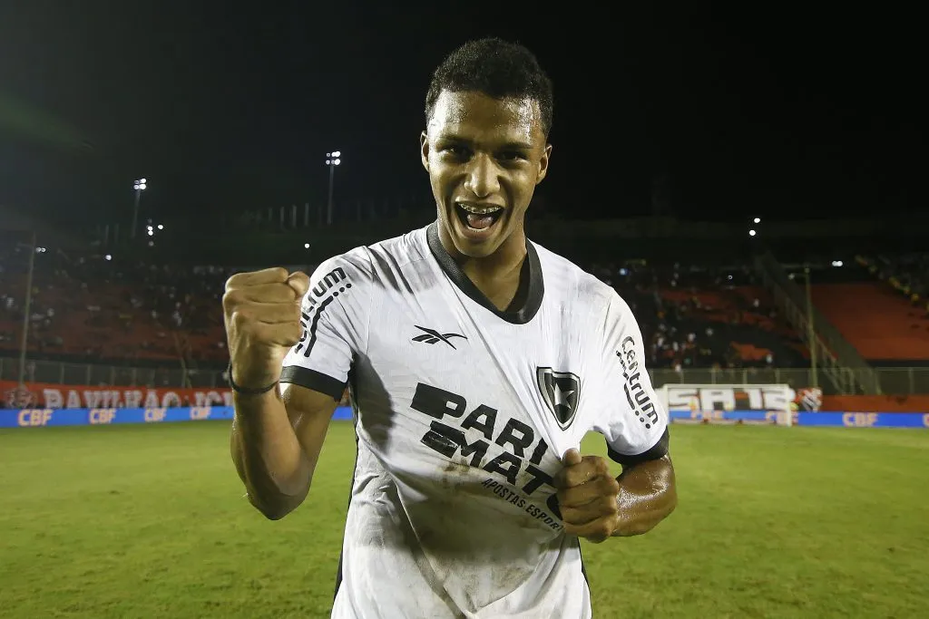 Fabiano. Vitoria x Botafogo pela Copa Brasil no Estadio Barradao. 22 de Maio de 2024, Salvador, BA, Brasil. Foto: Vitor Silva/Botafogo. 
Imagem protegida pela Lei do Direito Autoral Nº 9.610, DE 19 DE FEVEREIRO DE 1998. Sendo proibido qualquer uso comercial, remunerado e manipulacao/alteracao da obra.