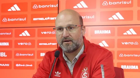 José Olavo Bisol prega pés no chão. – Foto: Ricardo Duarte/Internacional.